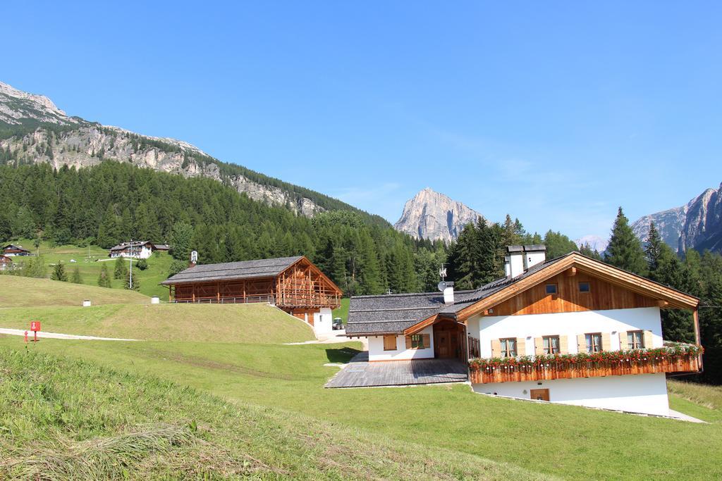 Jaegerhaus Agriturismo Кортіна-д'Ампеццо Екстер'єр фото